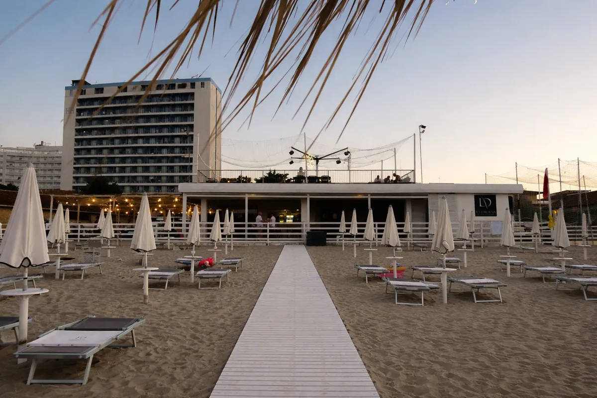 La Darsena Beach Club & Restaurant — silvi, Abruzzo