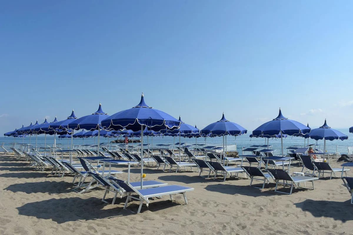 Bagno Bar Ristorante RICCIULILLO - stabilimento balneare a Ischia — barano dischia, Campania