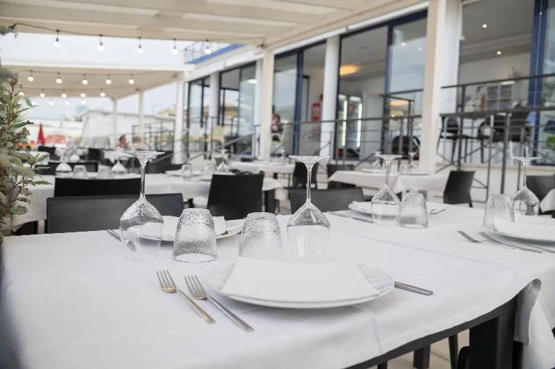 Beluga Beach Restaurant- Ristorante di pesce a Grottammare — grottammare, Marche