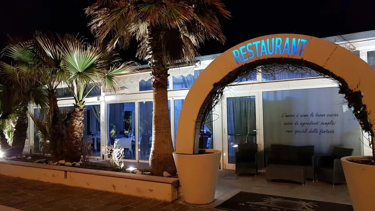 Acapulco ristorante & Sushi — porto recanati, Marche
