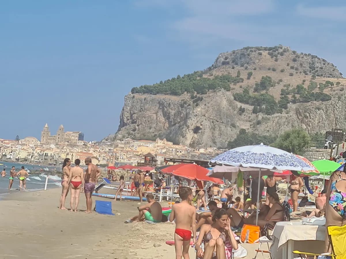 Beach Club 12 — cefalu, Sicilia