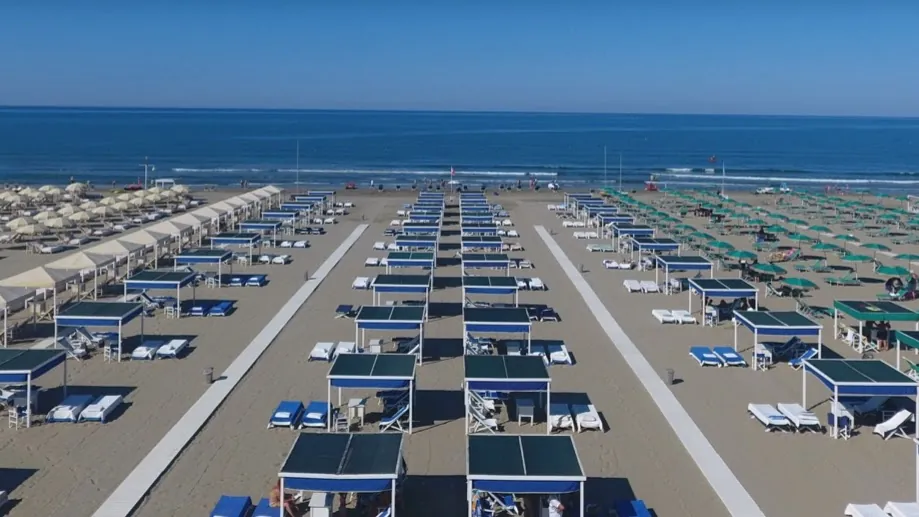 Lido e Ristorante - Bagno Milano — marina di pietrasanta, Toscana